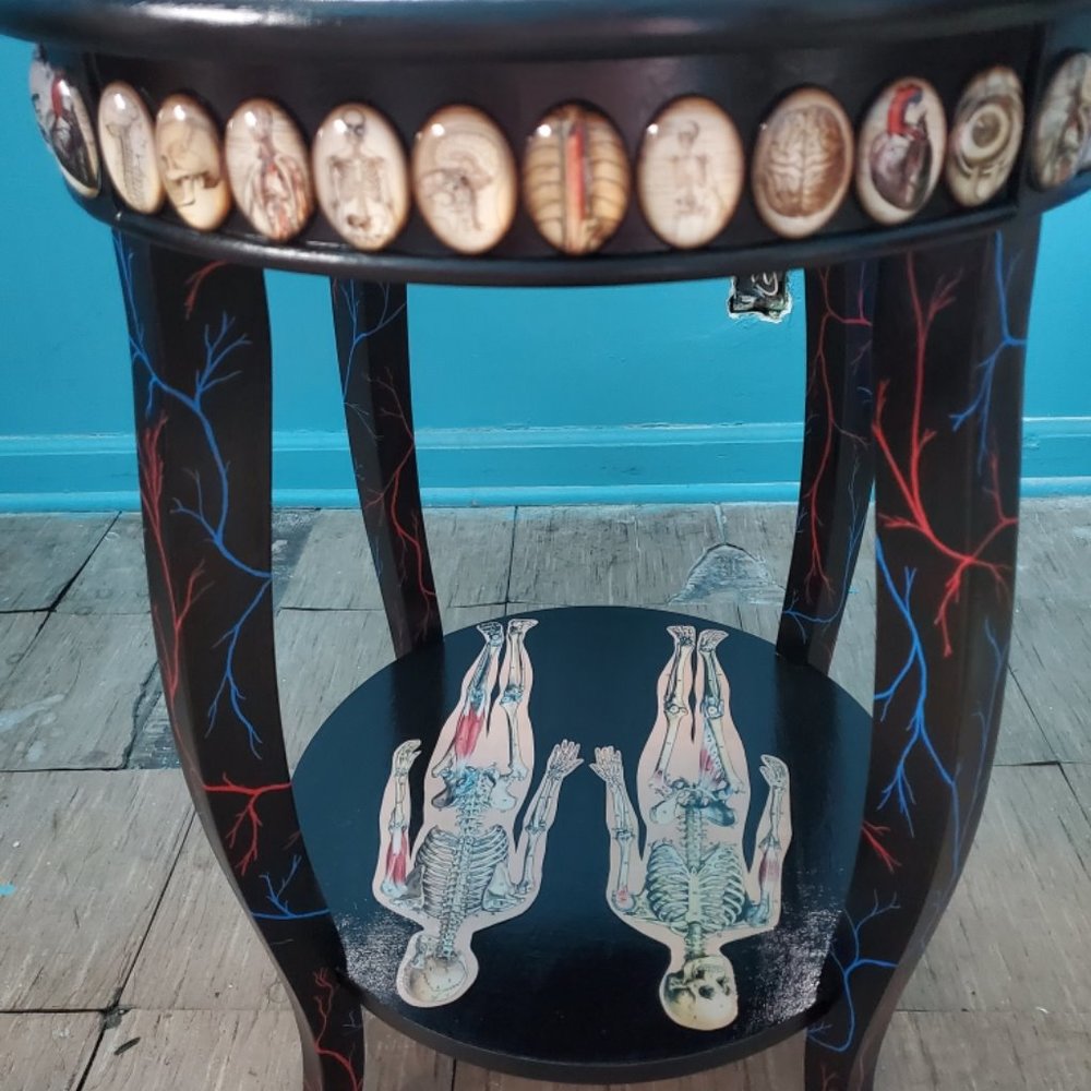 Anatomy End Table - Picture 7 of 9
